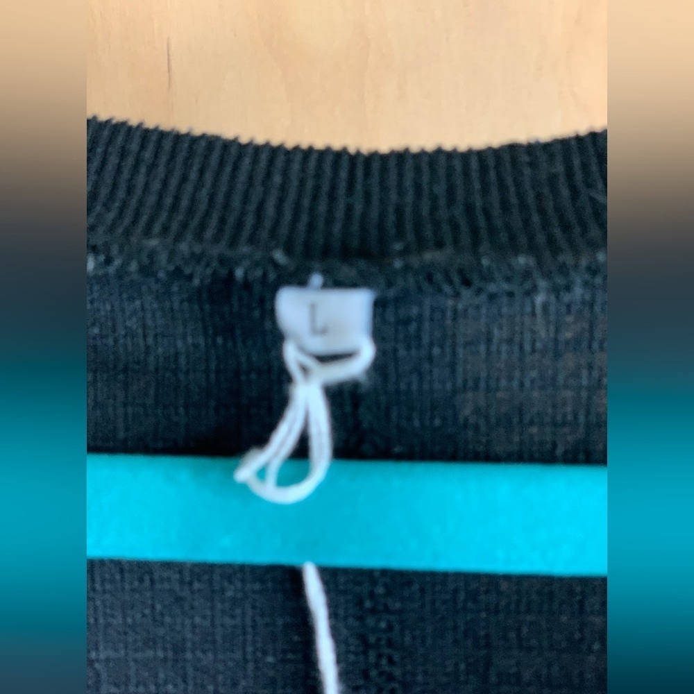 Amazon Sweater,L - Picture 4 of 4